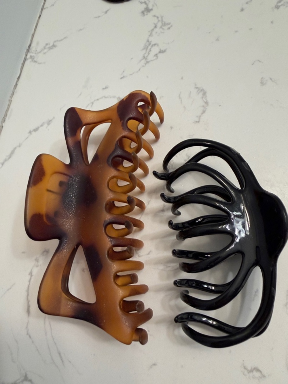 Tortoiseshell and Black Hair Claw Clip Set